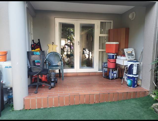 2 BEDROOM APARTMENT TO LET IN ESSENWOOD